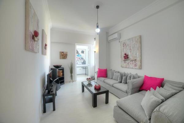 Cosy Apartment In Glyfada Center Athena Bagian luar foto